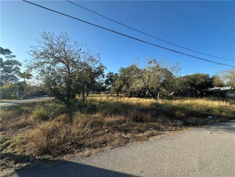 313 Burton Woodsboro TX 78393