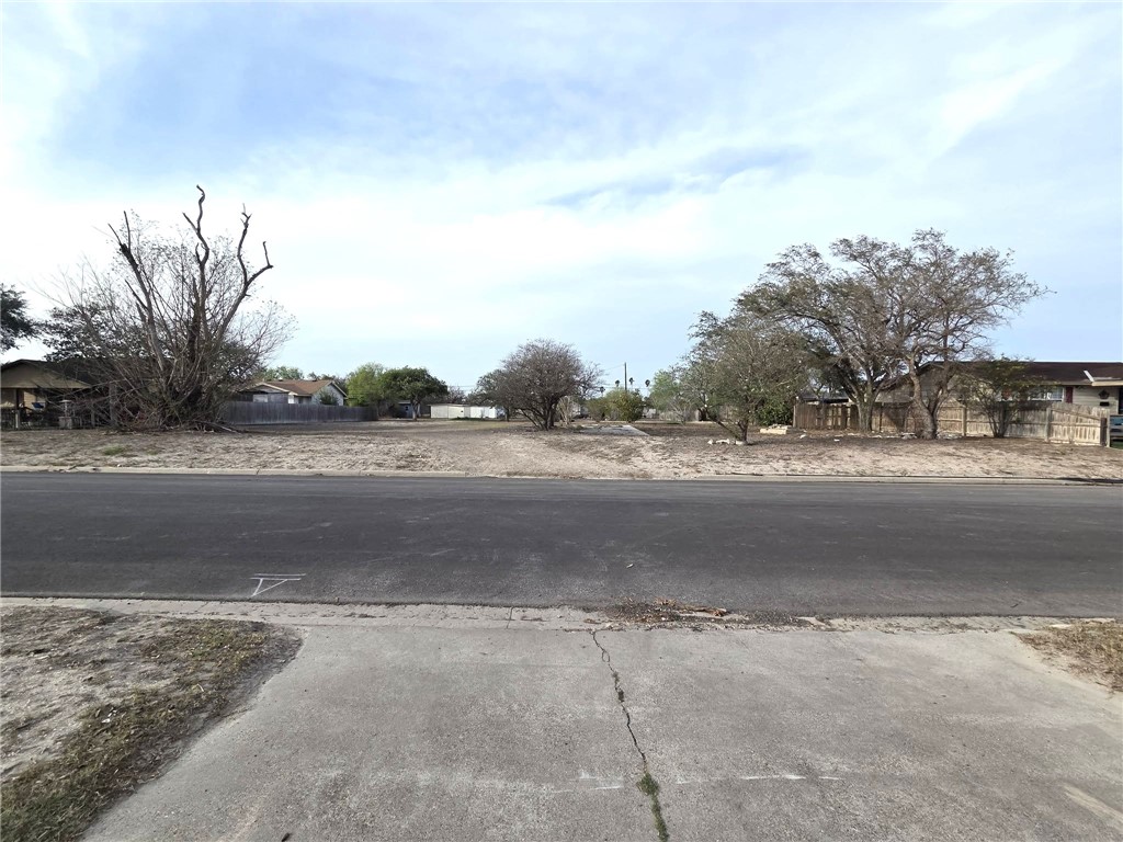 1240 E Yoakum Avenue Kingsville TX 78363