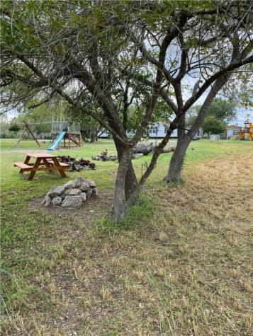 806 W 3rd Street W Bishop TX 78343