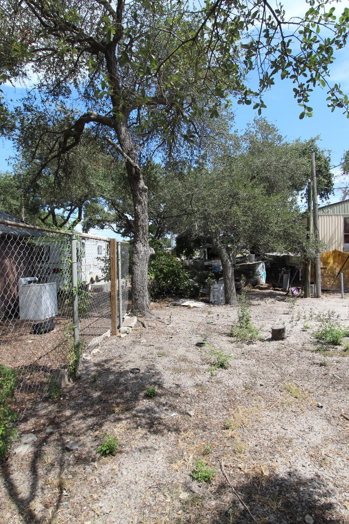 625 S Kossuth Rockport TX 78382