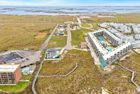 102 Mariners Drive Port Aransas TX 78373