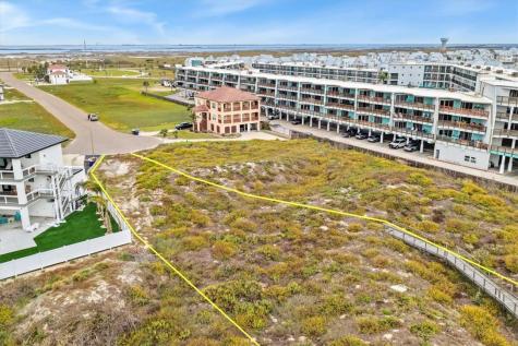 102 Mariners Drive Port Aransas TX 78373