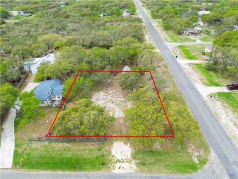 1131 N Gagon Street Rockport TX 78382