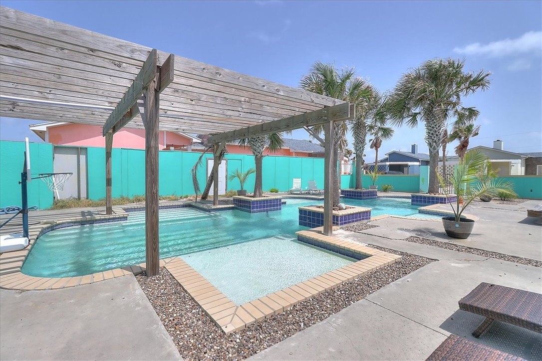 6233 State Highway 361 7 Port Aransas TX 78373