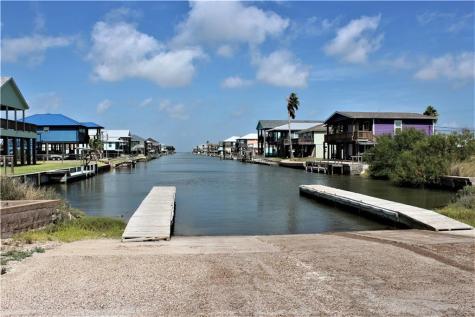 124 Belaire Drive Rockport TX 78382