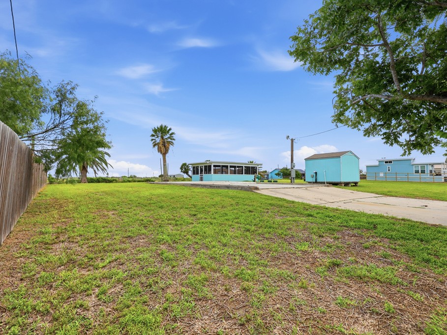 217 W Pompano Rockport TX 78382