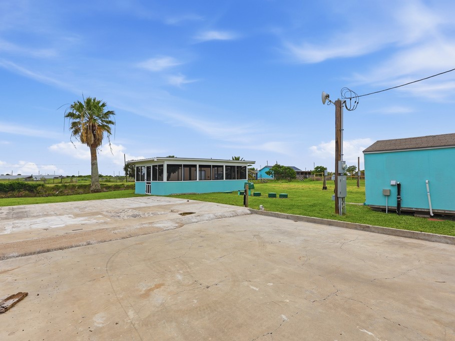 217 W Pompano Rockport TX 78382