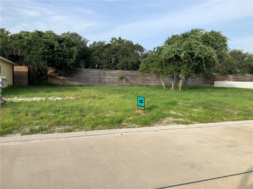 133 Breezeway Drive Rockport TX 78382