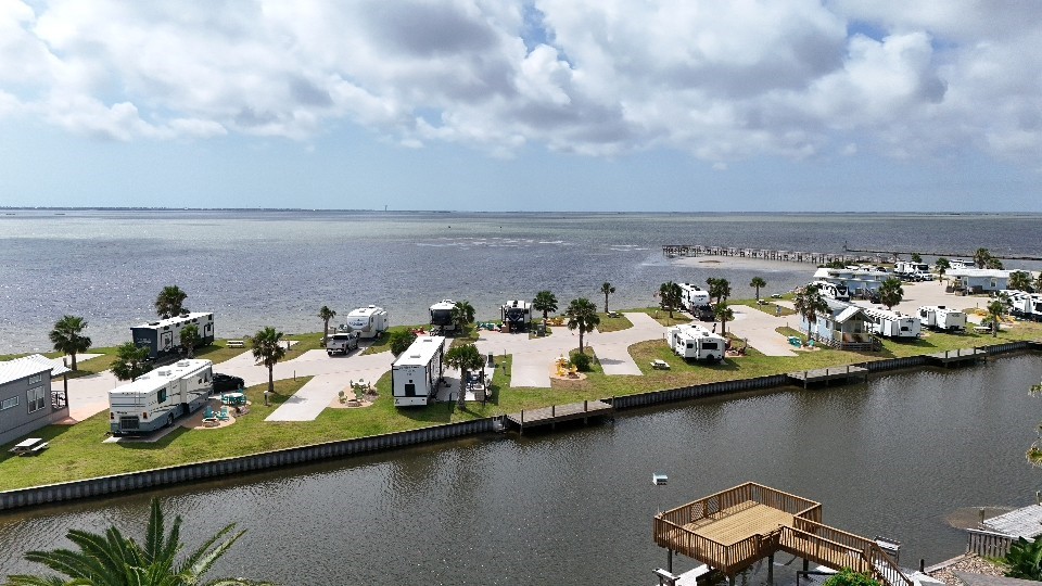 101 Caribbean Drive 11 Corpus Christi TX 78418
