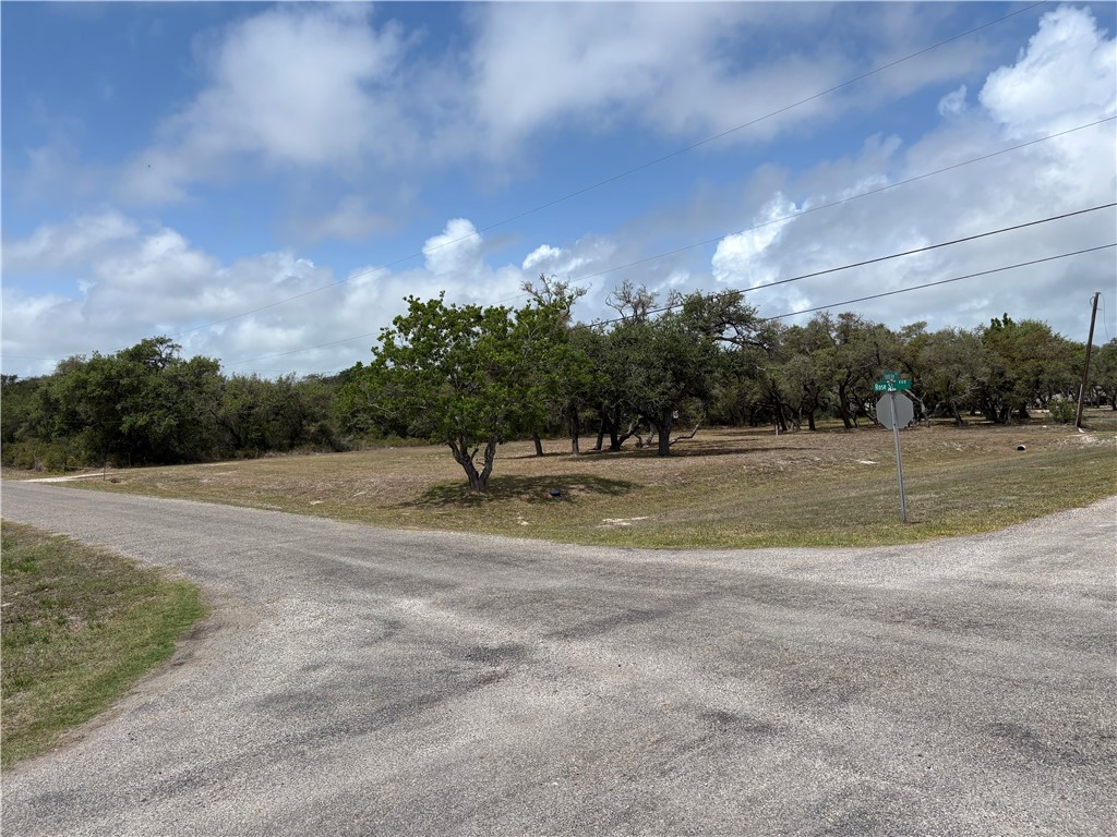 807 Traylor Avenue Rockport TX 78382