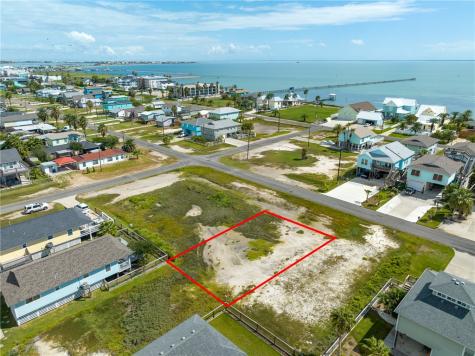911 S Magnolia Street Rockport TX 78382