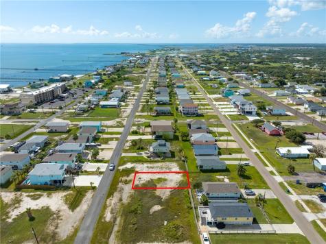 911 S Magnolia Street Rockport TX 78382