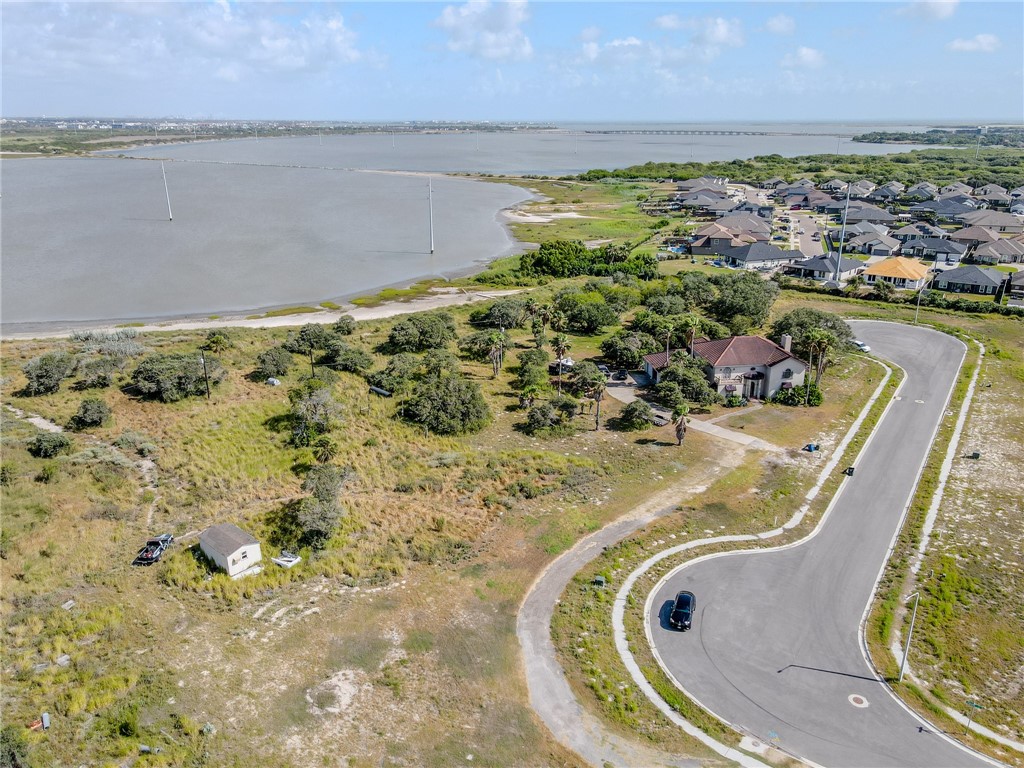 2305 Lords Of The Bay Court Corpus Christi TX 78418