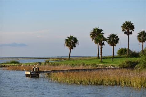 102 Redfish Point Drive Rockport TX 78382