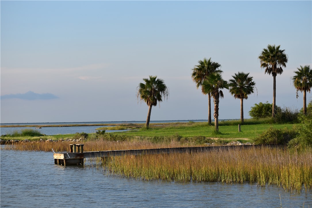 102 Redfish Point Drive Rockport TX 78382
