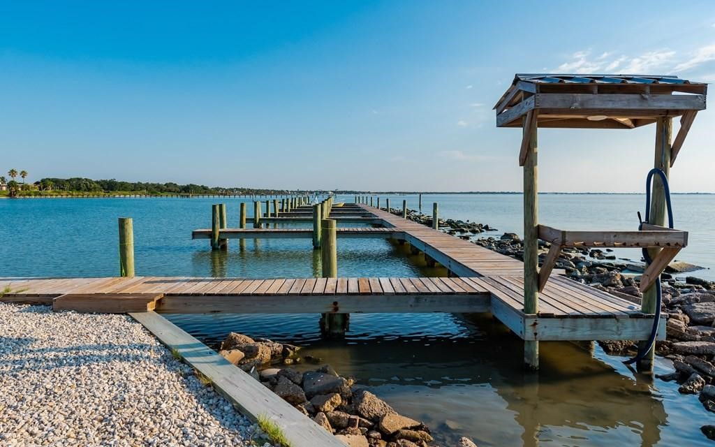 102 Redfish Point Drive Rockport TX 78382