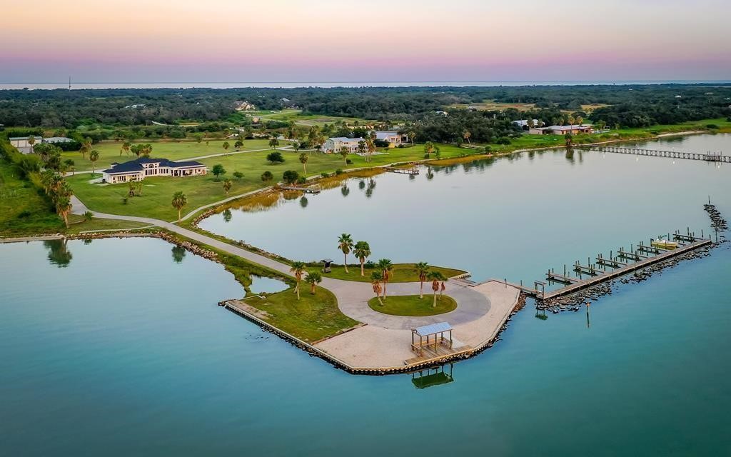 102 Redfish Point Drive Rockport TX 78382