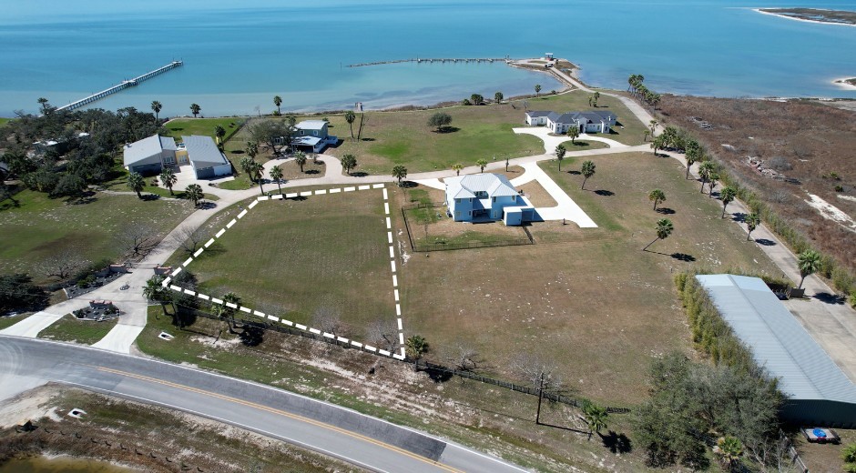 102 Redfish Point Drive Rockport TX 78382
