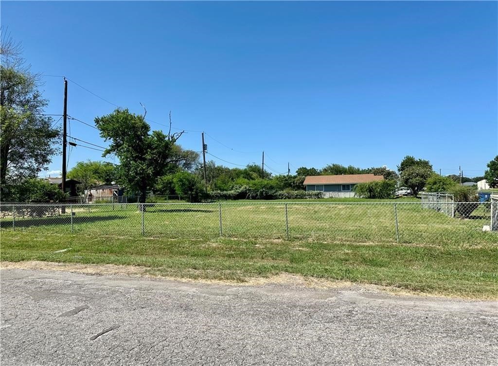 2713 El Paso Avenue Ingleside TX 78362