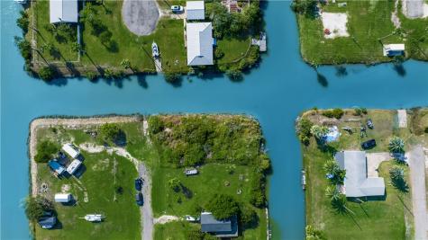 300 E Pompano Rockport TX 78382