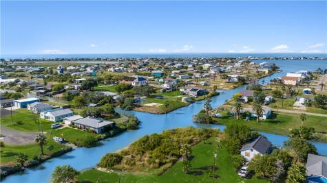 300 E Pompano Rockport TX 78382