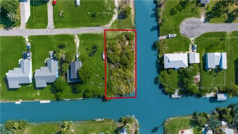 300 E Pompano Rockport TX 78382