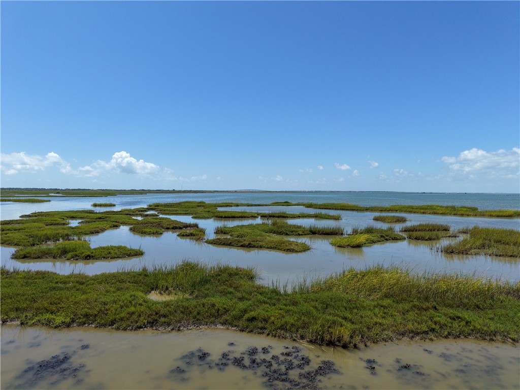 74 Newcomb Bend Rockport TX 78382