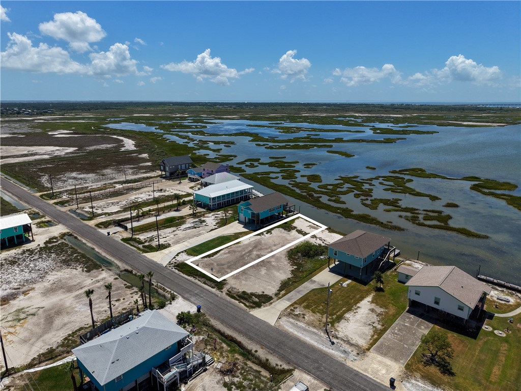 74 Newcomb Bend Rockport TX 78382