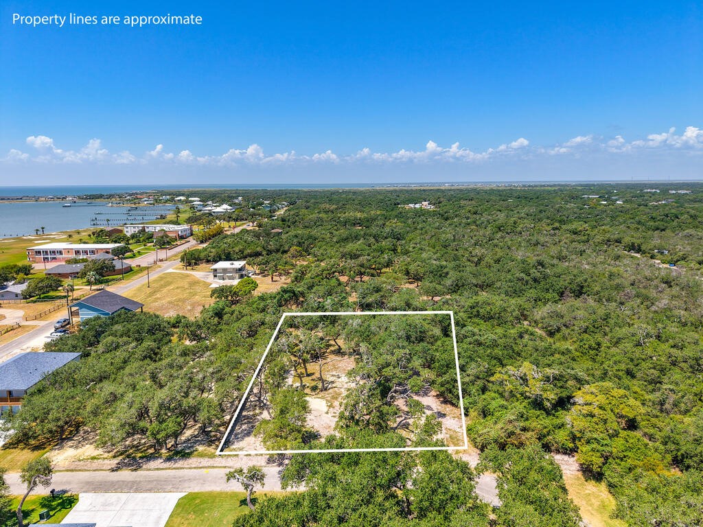40 Magnolia Street Rockport TX 78382