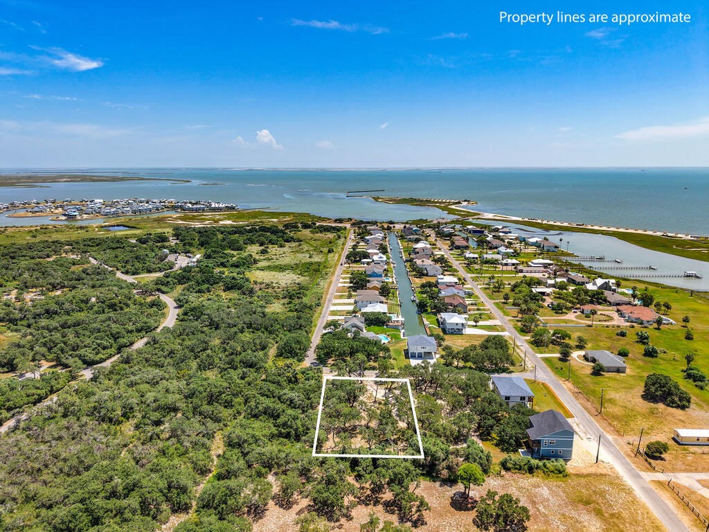 40 Magnolia Street Rockport TX 78382