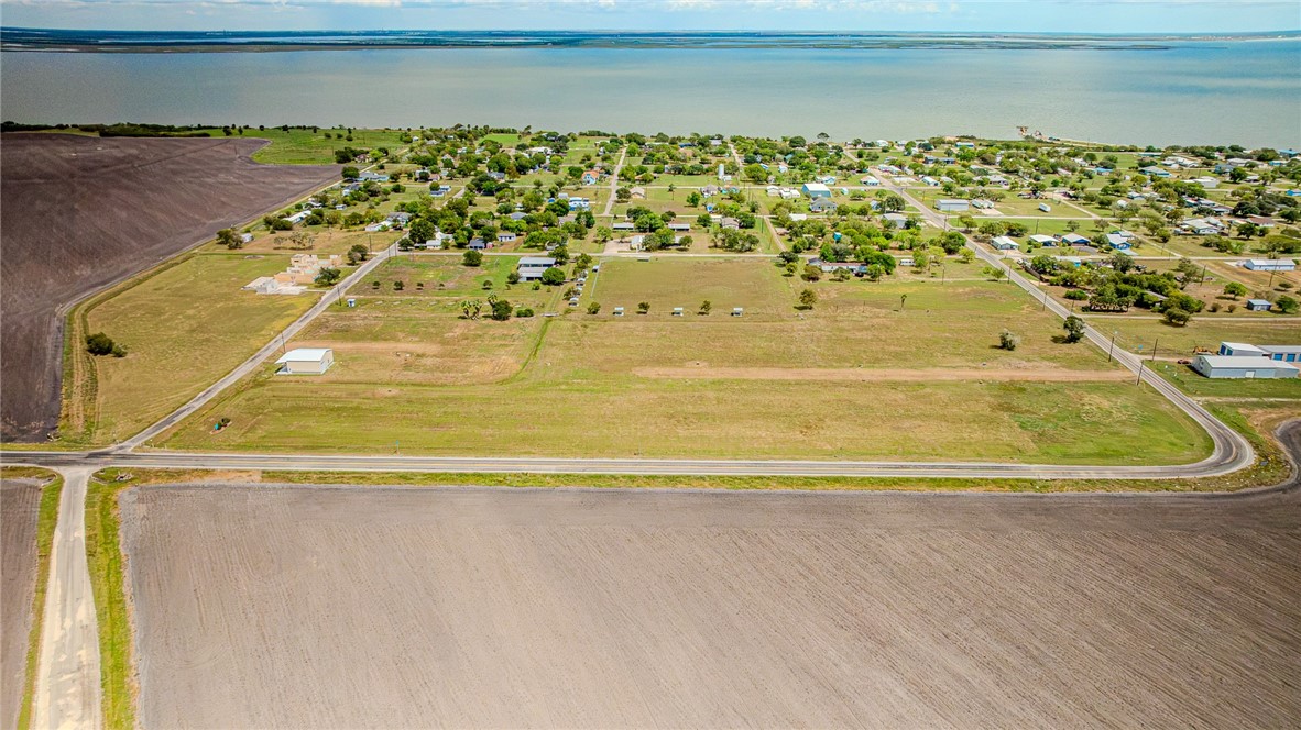 1739 Tx-239 Austwell TX 77950