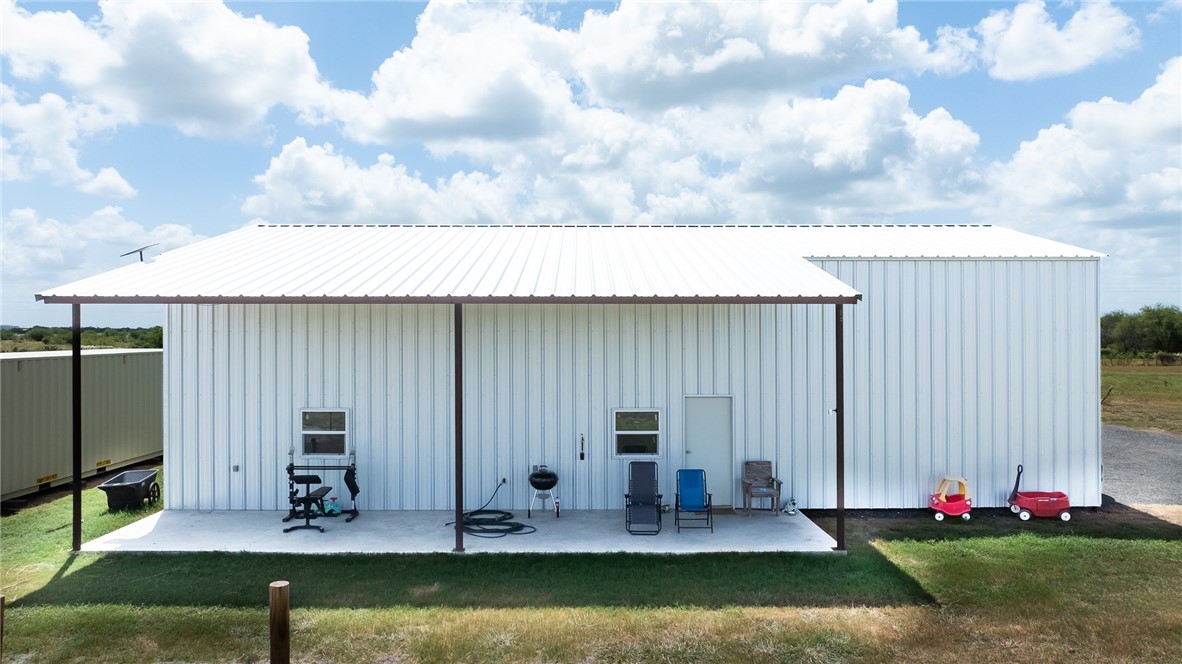 266 County Road 384 George West TX 78022