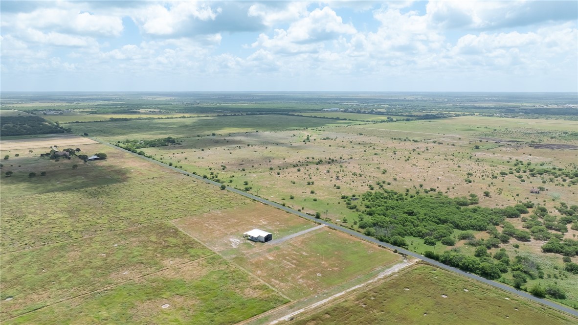 266 County Road 384 George West TX 78022