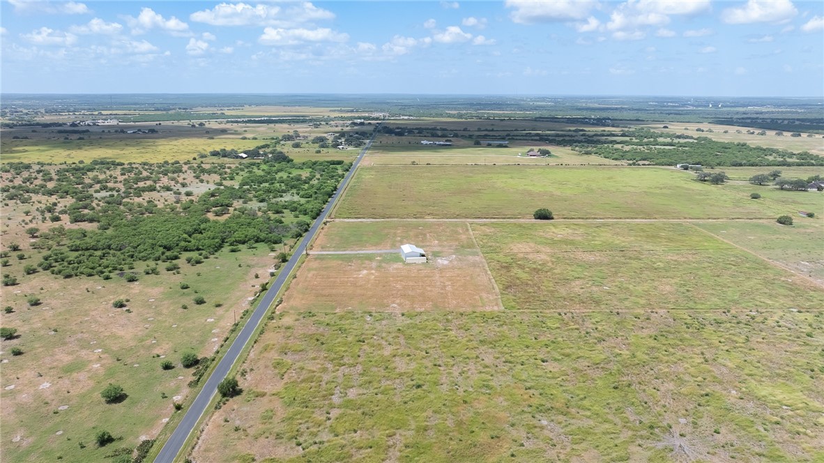 266 County Road 384 George West TX 78022