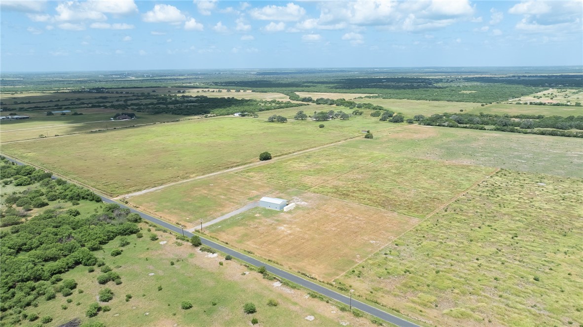 266 County Road 384 George West TX 78022