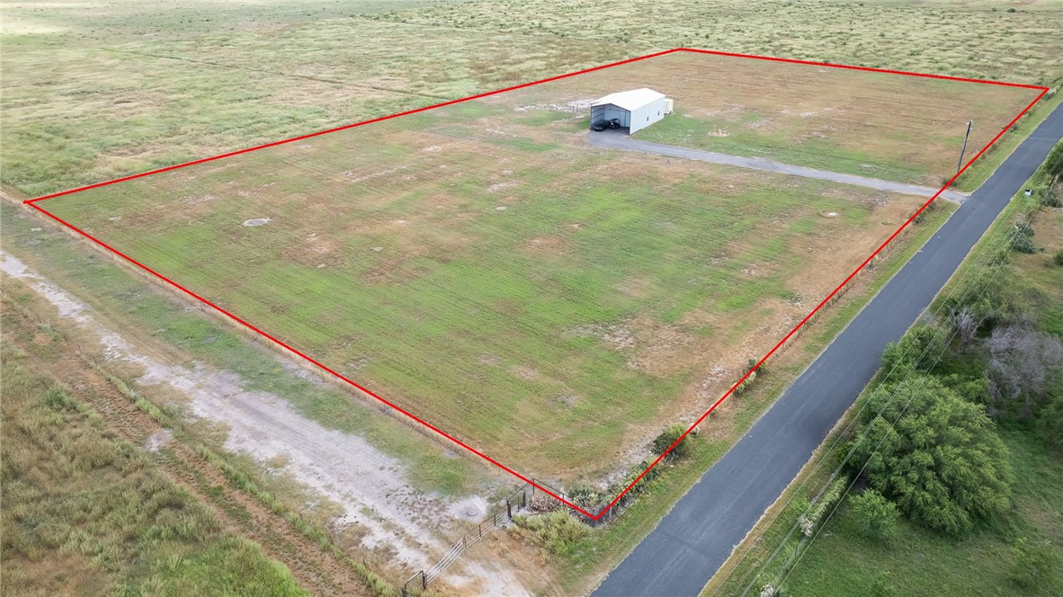 266 County Road 384 George West TX 78022