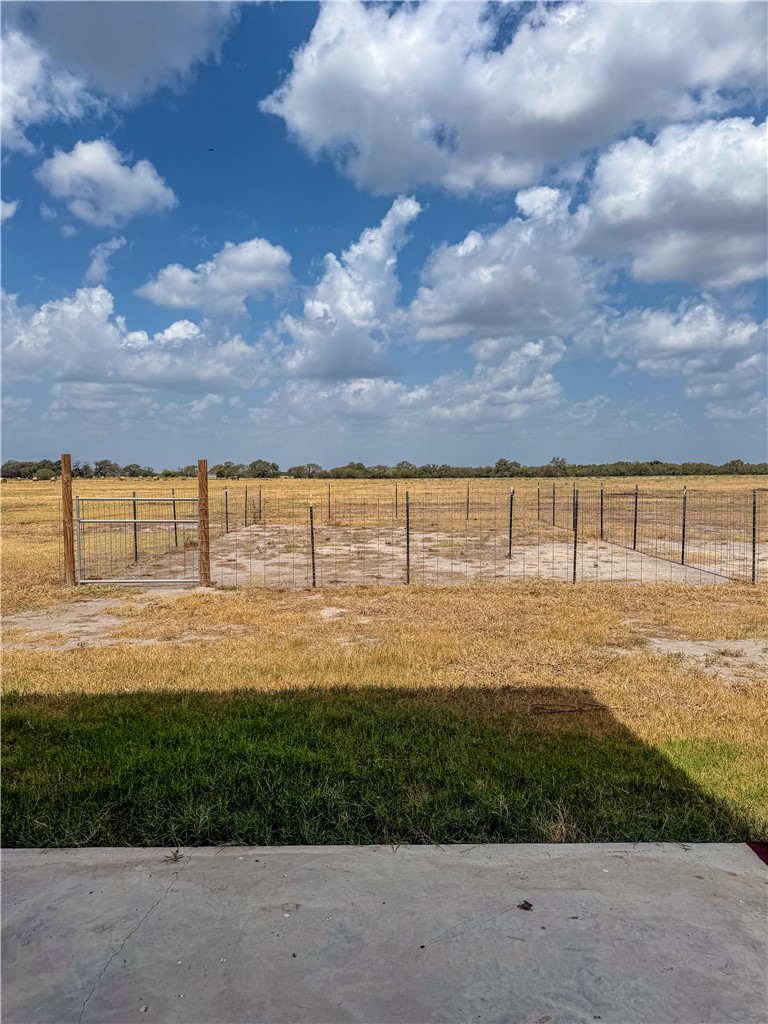 266 County Road 384 George West TX 78022