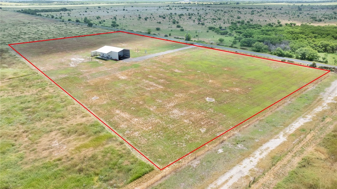 266 County Road 384 George West TX 78022
