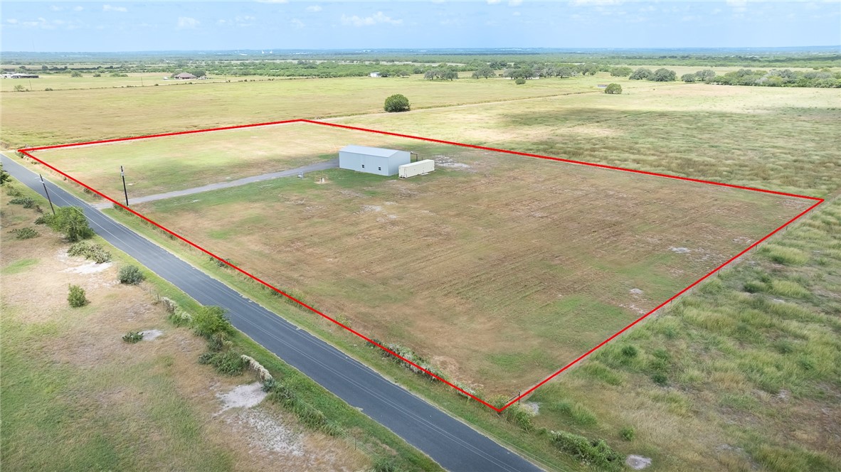 266 County Road 384 George West TX 78022