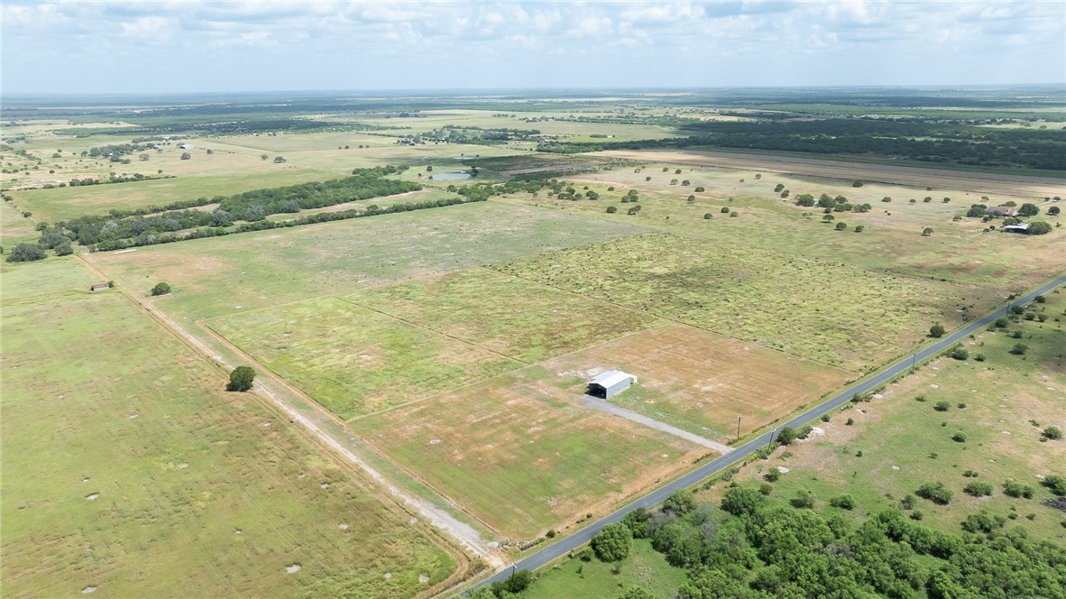 266 County Road 384 George West TX 78022