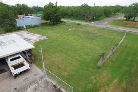 24727 County Road 320 Mathis TX 78368