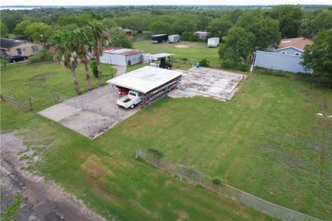 24727 County Road 320 Mathis TX 78368