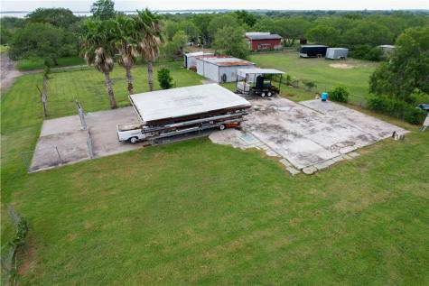 24727 County Road 320 Mathis TX 78368
