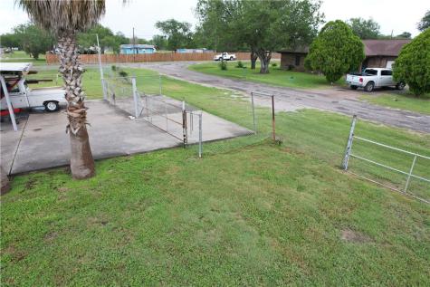 24727 County Road 320 Mathis TX 78368