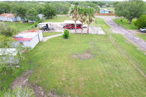 24727 County Road 320 Mathis TX 78368