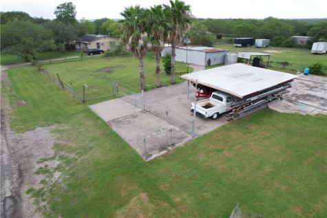 24727 County Road 320 Mathis TX 78368