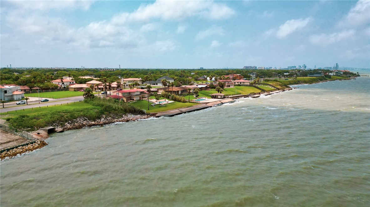3645 Ocean Drive Corpus Christi TX 78411