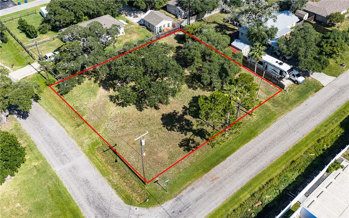 606 Fulton Avenue Rockport TX 78382