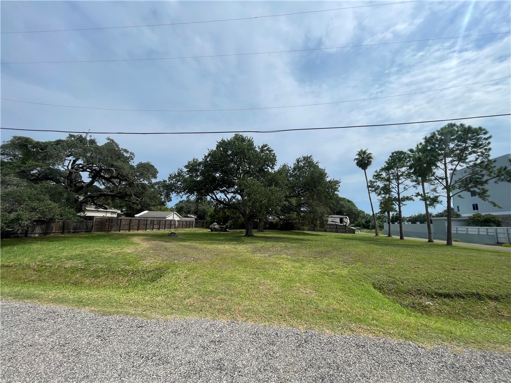 606 Fulton Avenue Rockport TX 78382