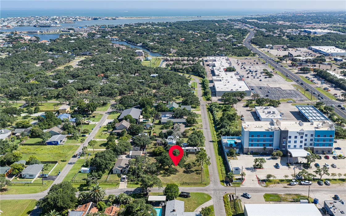 606 Fulton Avenue Rockport TX 78382